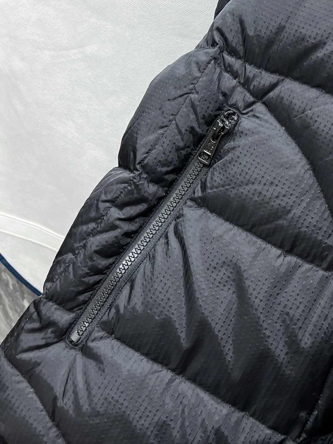 wg.luxury-- 7o9385r Down jacket item:D-F054J2304